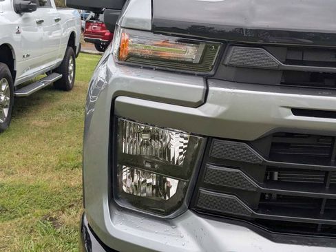 Certified 2024 Chevrolet Silverado 2500 Custom w/ Custom Value Package image 10