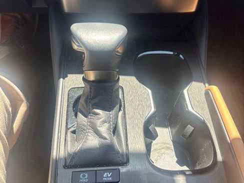 Certified 2024 Lexus ES 300h Ultra Luxury w/ Accessory Package (Z2) FWD image 8