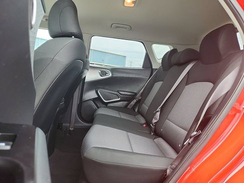 Used 2022 Kia Soul LX w/ Technology Package FWD image 6