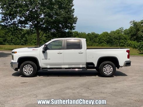 Used 2026 Chevrolet Silverado 2500 LT AWD/4WD image 4