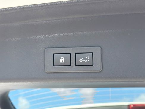 New 2026 Subaru Ascent Limited image 13