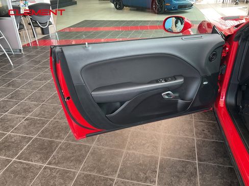 Used 2022 Dodge Challenger R/T Scat Pack w/ Driver Convenience Group image 43