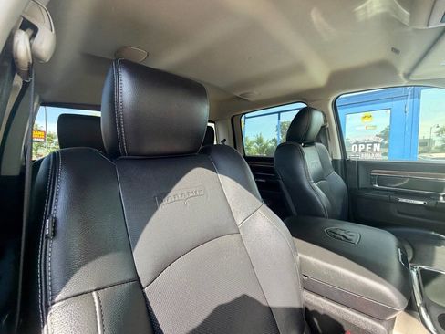 Used 2017 RAM 1500 Laramie AWD/4WD image 32