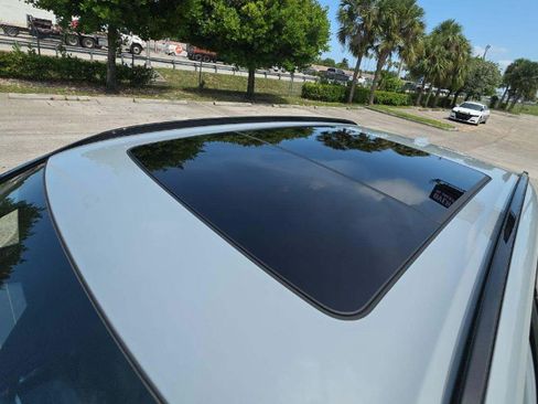 Used 2024 BMW X5 sDrive40i w/ M Sport Package RWD image 4