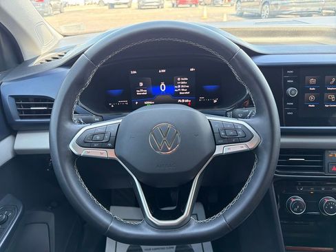 Used 2023 Volkswagen Taos SE image 23