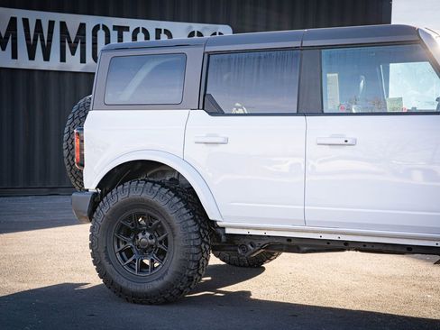 Used 2024 Ford Bronco Outer Banks AWD/4WD image 5