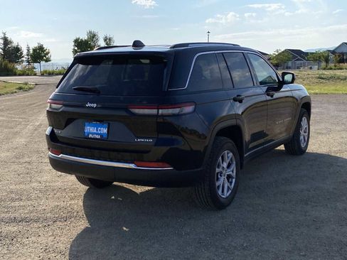 Used 2022 Jeep Grand Cherokee Limited image 12