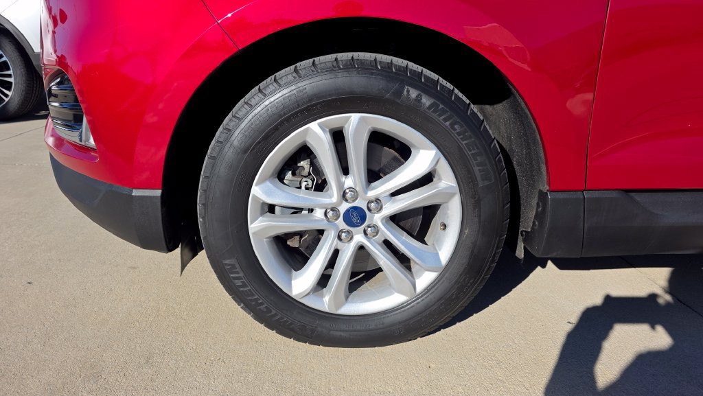 Used 2020 Ford Edge SEL w/ Convenience Package AWD/4WD image 10