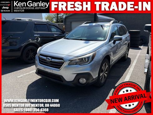 Used 2018 Subaru Outback 3.6R Limited AWD/4WD image 3