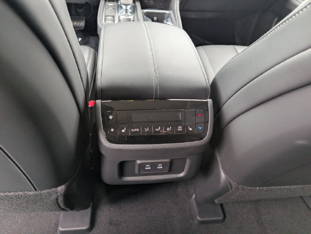Used 2027 INFINITI QX60 Luxe w/ Cargo Package AWD/4WD image 12