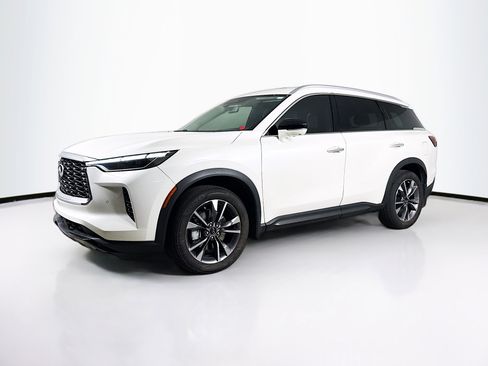 Used 2023 INFINITI QX60 Luxe w/ Cargo Package FWD image 4