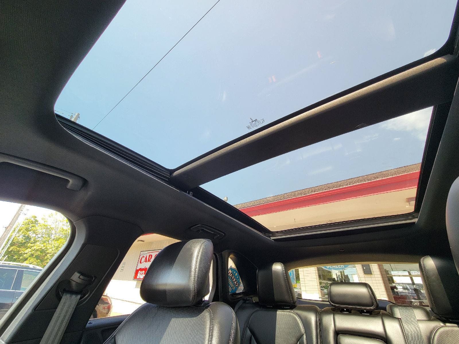 Used 2019 Lincoln MKC Reserve AWD/4WD image 24