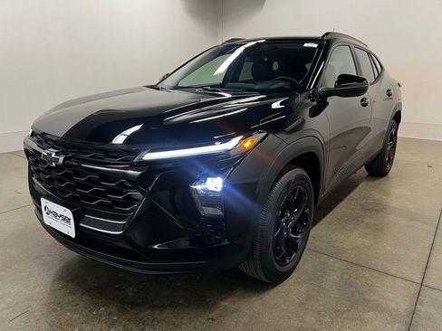 New 2026 Chevrolet Trax LT w/ Midnight Edition image 7