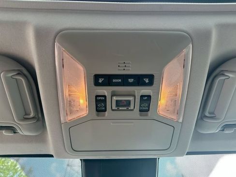Used 2020 Toyota RAV4 XLE w/ Convenience Package AWD/4WD image 40