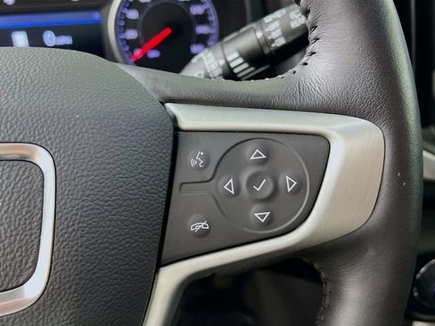 Used 2022 GMC Terrain SLT w/ Infotainment Package II AWD/4WD image 35