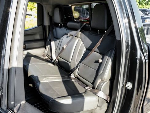 Used 2021 GMC Sierra 1500 SLT AWD/4WD image 41