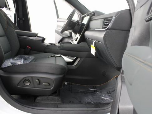 New 2026 GMC Terrain AT4 w/ Convenience Package III image 25