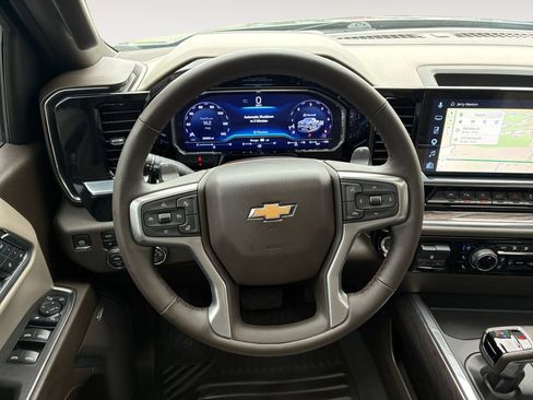 Used 2025 Chevrolet Silverado 1500 LTZ w/ LTZ Premium Package AWD/4WD image 12