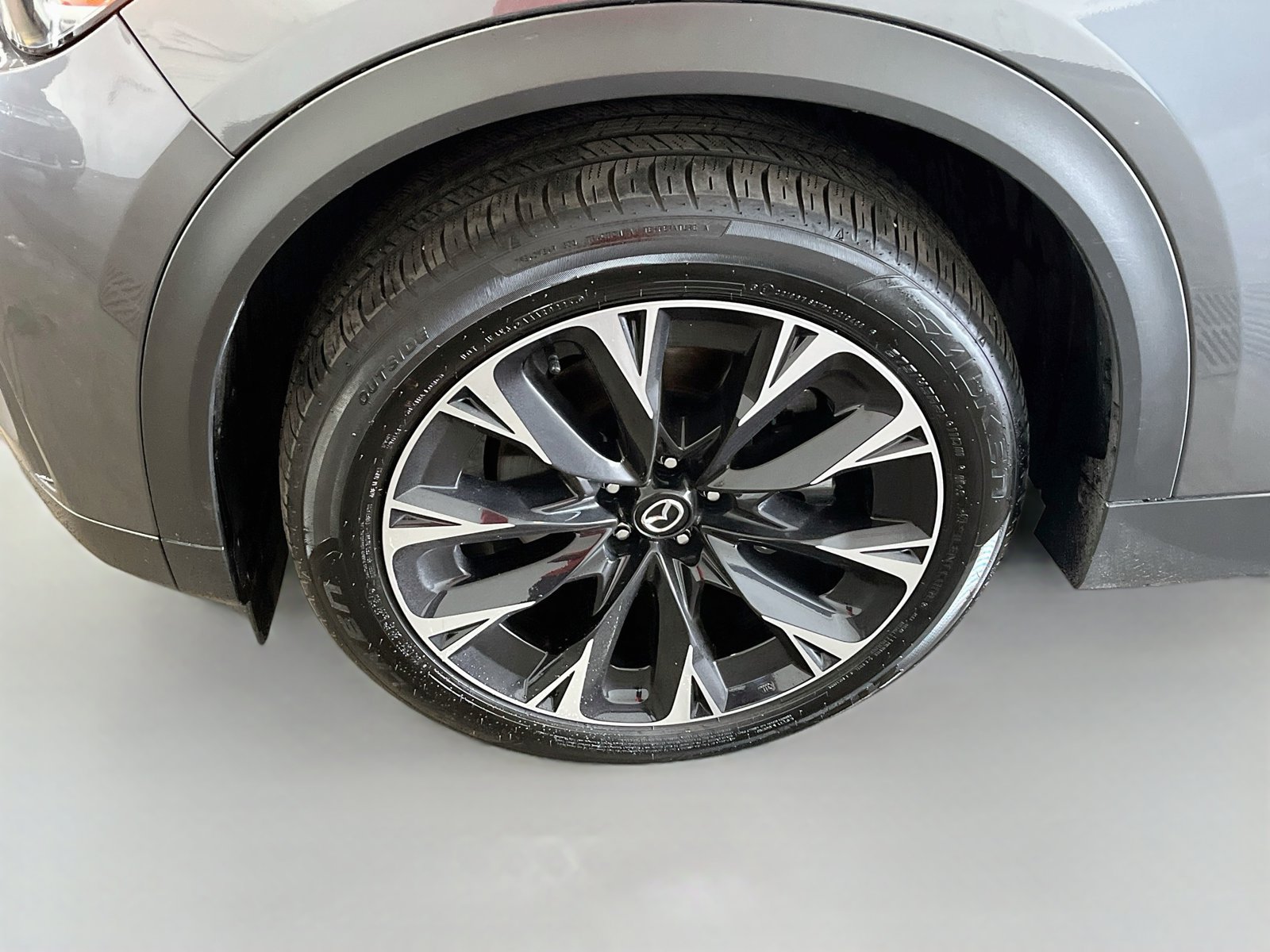 Used 2025 MAZDA CX-90 Plug-In Hybrid w/ Premium Plus AWD/4WD image 34
