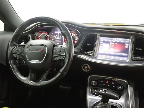 Used 2018 Dodge Challenger R/T Scat Pack RWD image 28