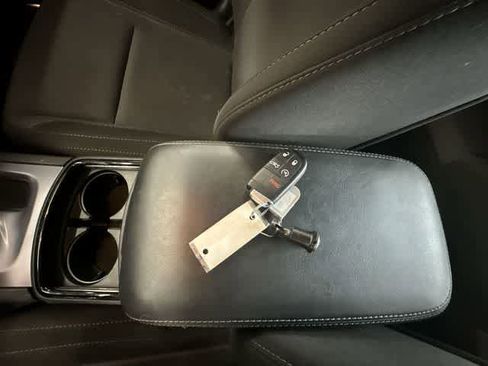 Used 2020 Dodge Charger SXT w/ Blacktop Package image 12