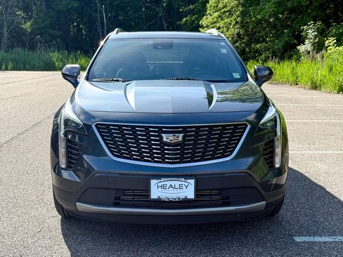 Used 2020 Cadillac XT4 Premium Luxury w/ Cold Weather Package AWD/4WD image 2