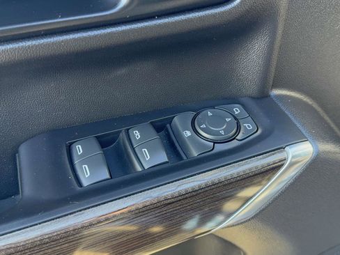 Used 2022 Chevrolet Silverado 1500 RST image 17