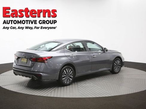 Used 2024 Nissan Altima 2.5 SV w/ SV Premium Package AWD/4WD image 42