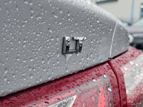 Used 2020 Chevrolet Malibu LT image 17