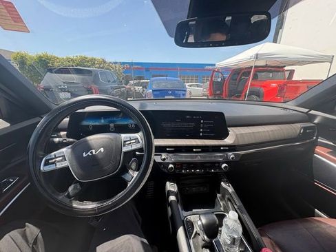 Certified 2023 Kia Telluride SX image 9