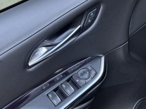 Used 2022 Cadillac XT4 Luxury w/ Cold Weather Package image 39