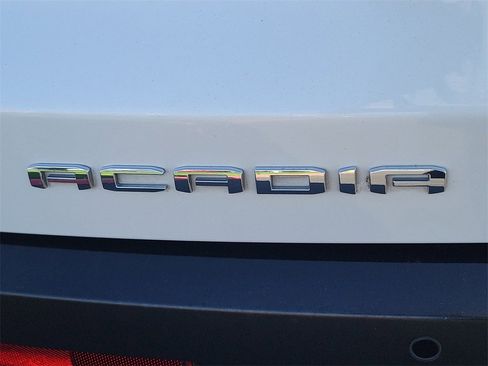 Used 2020 GMC Acadia SLT w/ Premium Package image 28