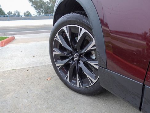 Used 2024 MAZDA CX-90 Plug-In Hybrid w/ Premium Plus image 8