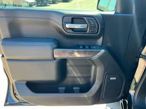 Used 2022 Chevrolet Silverado 1500 LTZ w/ LTZ Premium Package image 15