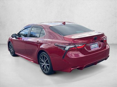 Used 2022 Toyota Camry SE image 7