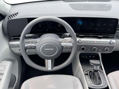 New 2026 Hyundai Kona SE image 17