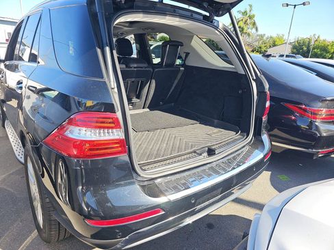 Used 2015 Mercedes-Benz ML 350 4MATIC w/ Premium 1 Package image 8