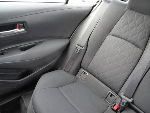 Used 2020 Toyota Corolla LE image 12