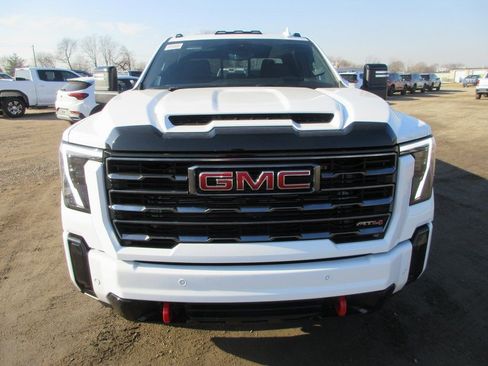 New 2026 GMC Sierra 2500 AT4 w/ AT4 Premium Plus Package image 12