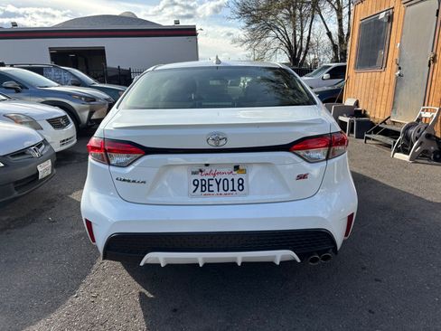 Used 2022 Toyota Corolla SE FWD image 5