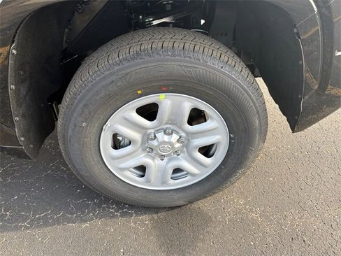 New 2026 Toyota Tundra SR image 19