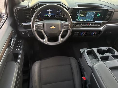 Used 2025 Chevrolet Silverado 1500 LT image 16