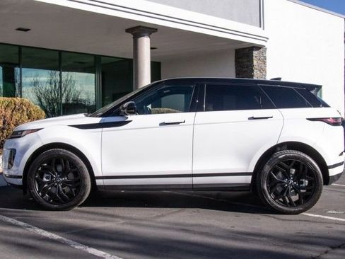 Used 2022 Land Rover Range Rover Evoque SE image 4