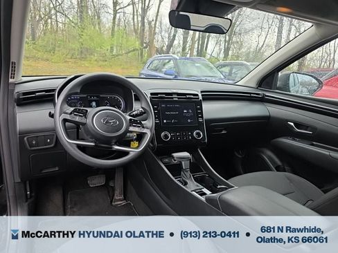 Used 2023 Hyundai Tucson SE image 3
