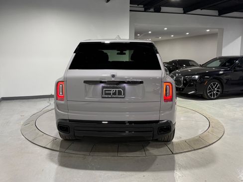 Used 2023 Rolls-Royce Cullinan w/ Cullinan Package image 20
