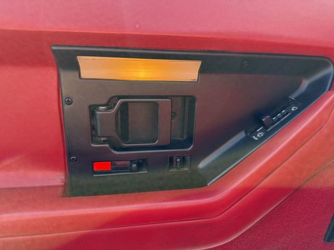 Used 1988 Chevrolet Corvette Coupe image 13