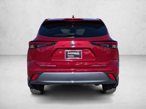 New 2026 Toyota Highlander Limited image 7