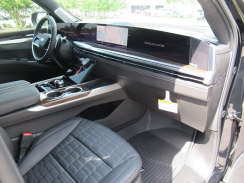 New 2026 Cadillac Escalade ESV Platinum Sport w/ LPO, ONYX Package AWD/4WD image 10