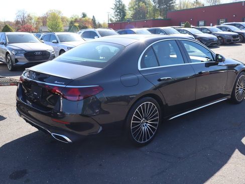 Used 2025 Mercedes-Benz E 350 4MATIC Sedan image 5