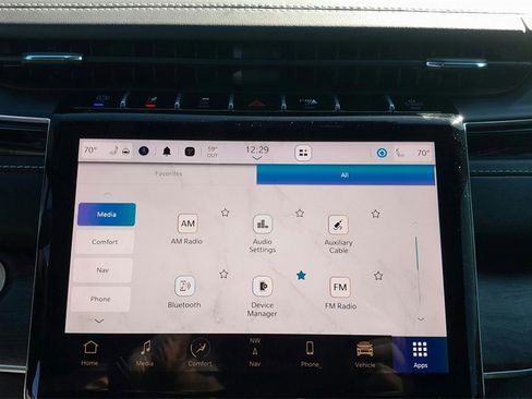 Used 2024 Jeep Grand Cherokee Overland w/ Advanced Protech Group III image 25